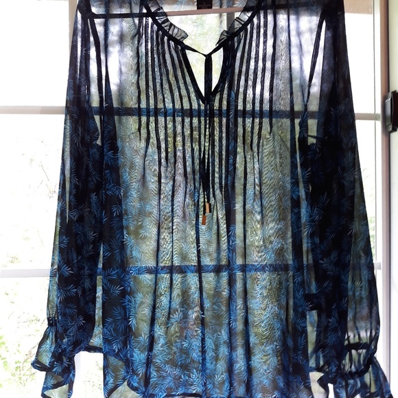 Shirt - Picture 1 of 4